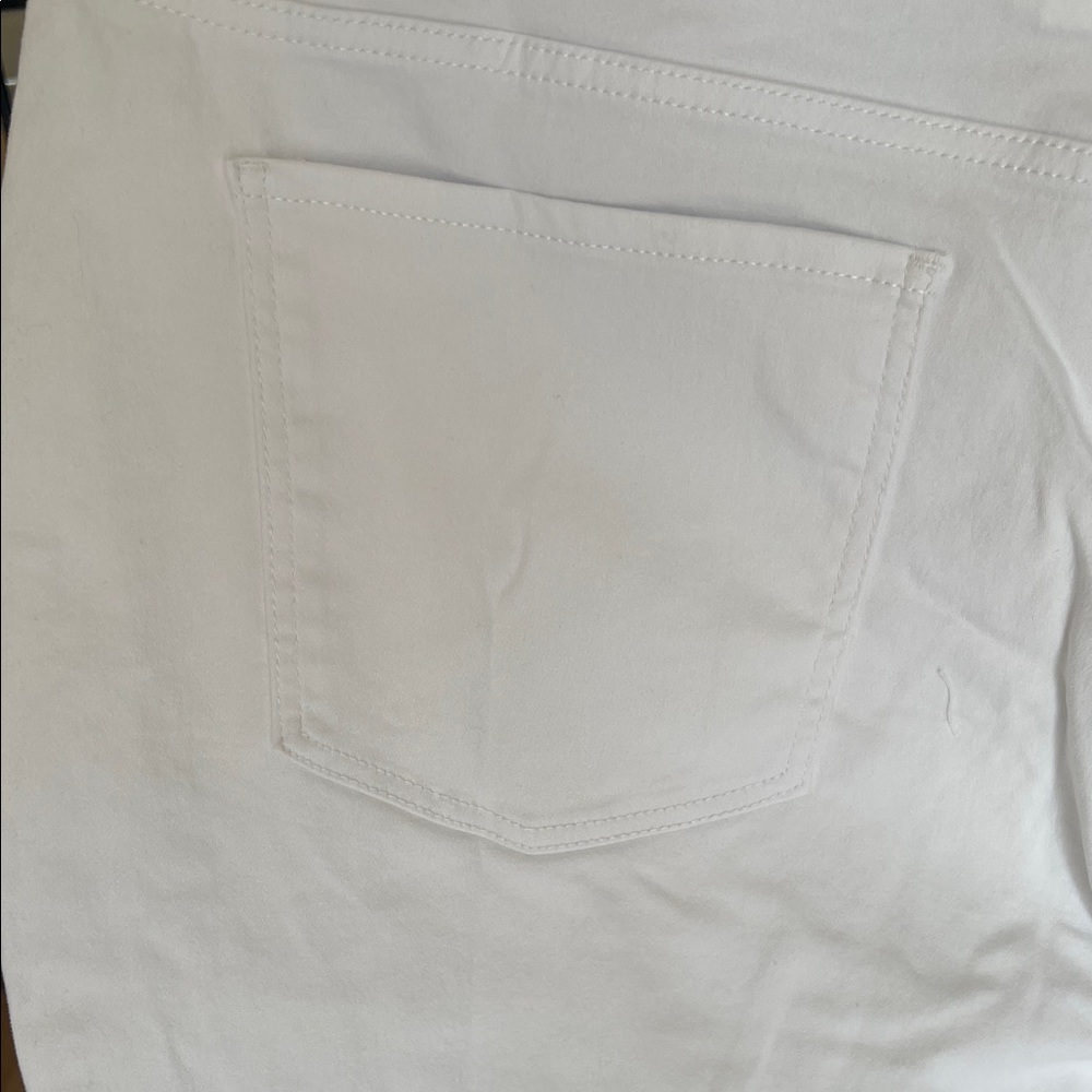 Terra & Sky White Capris - Picture 3 of 8